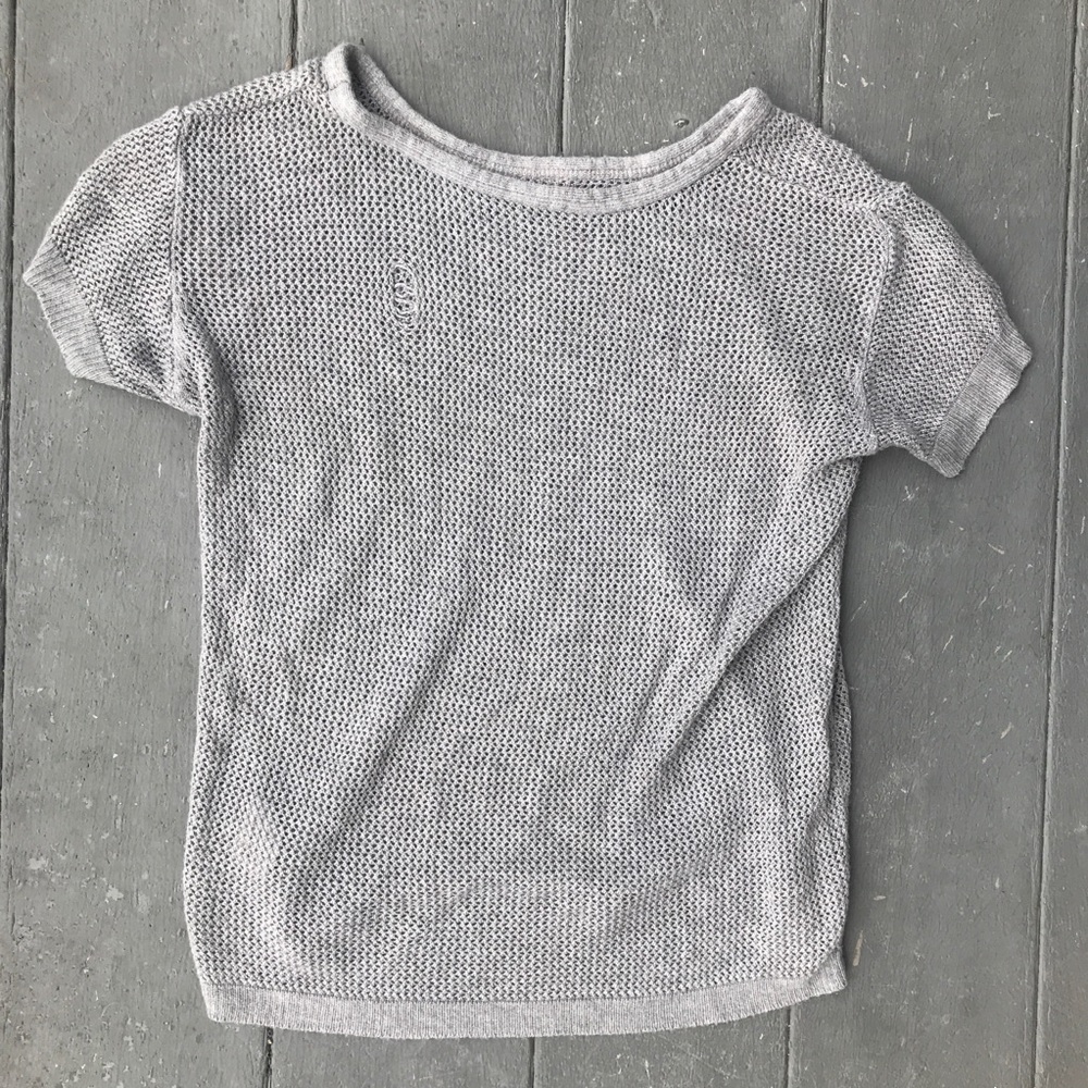 Distressed mesh gray shirt🌪🌫